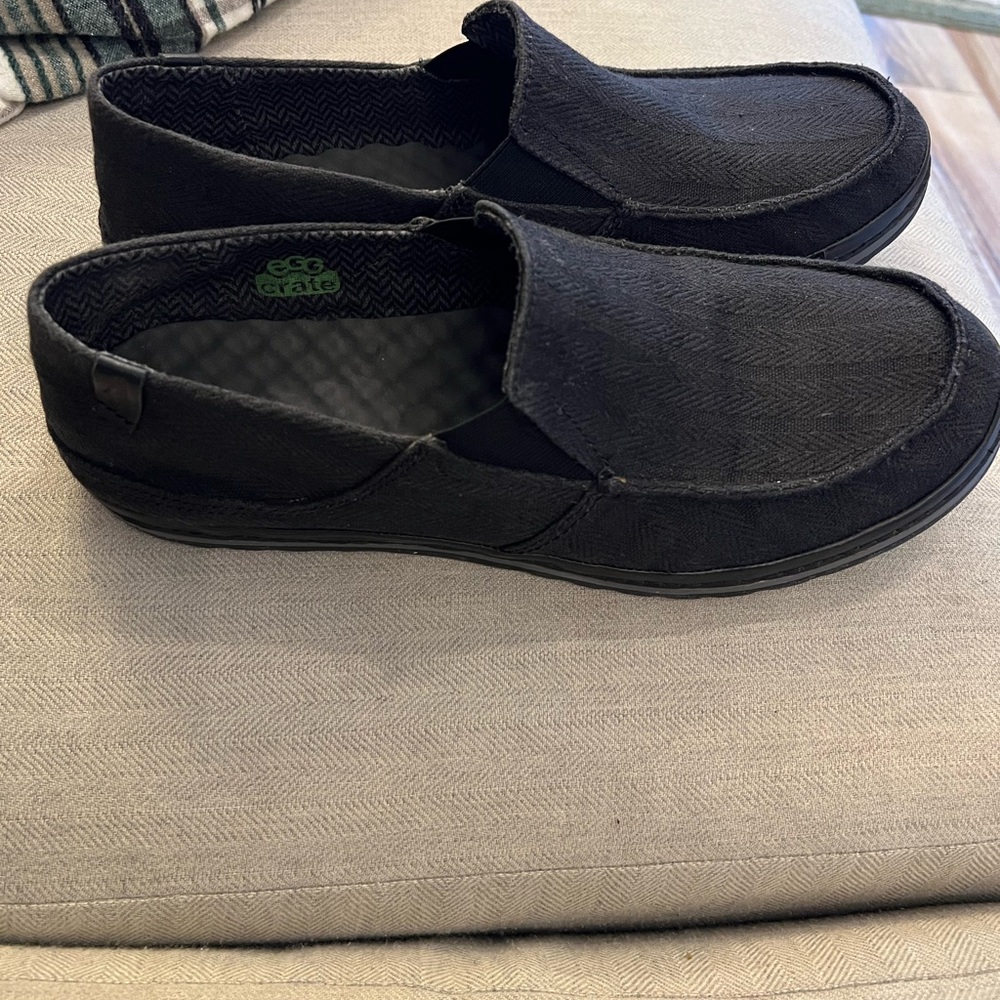 Men's Egg Crate Black Slip-On Shoes